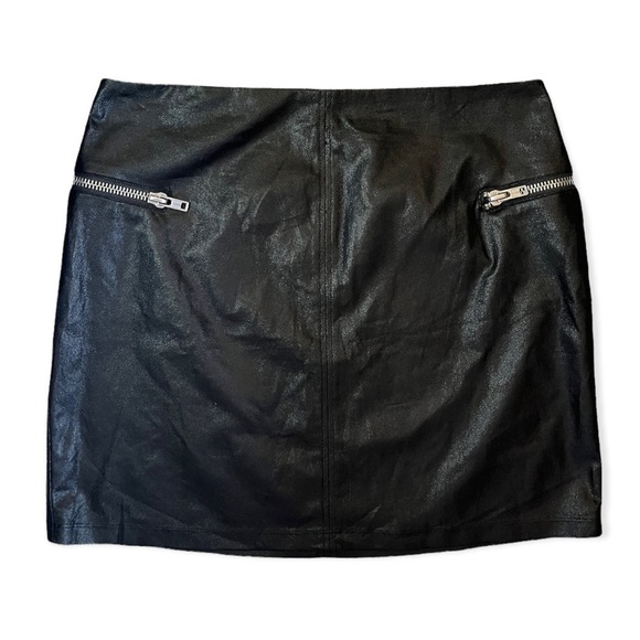 BCBGeneration Zip-Detail Mini Faux Leather Skirt 10 - Picture 4 of 7